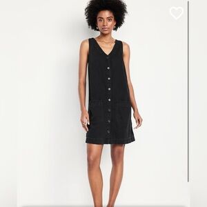 BRAND NEW- Sleeveless Button-Front Mini Dress